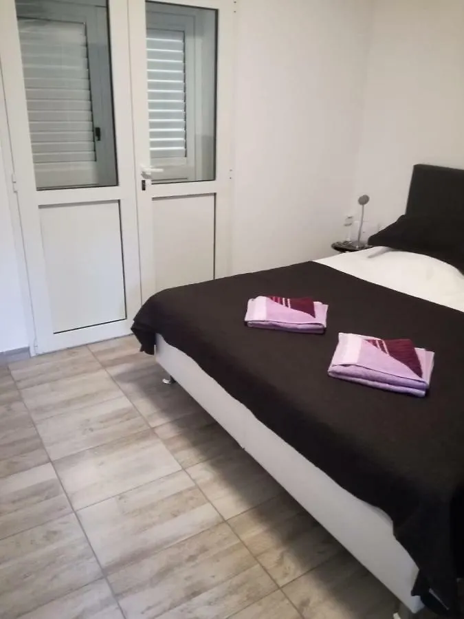 Apartments Tramontana 파그 크로아티아