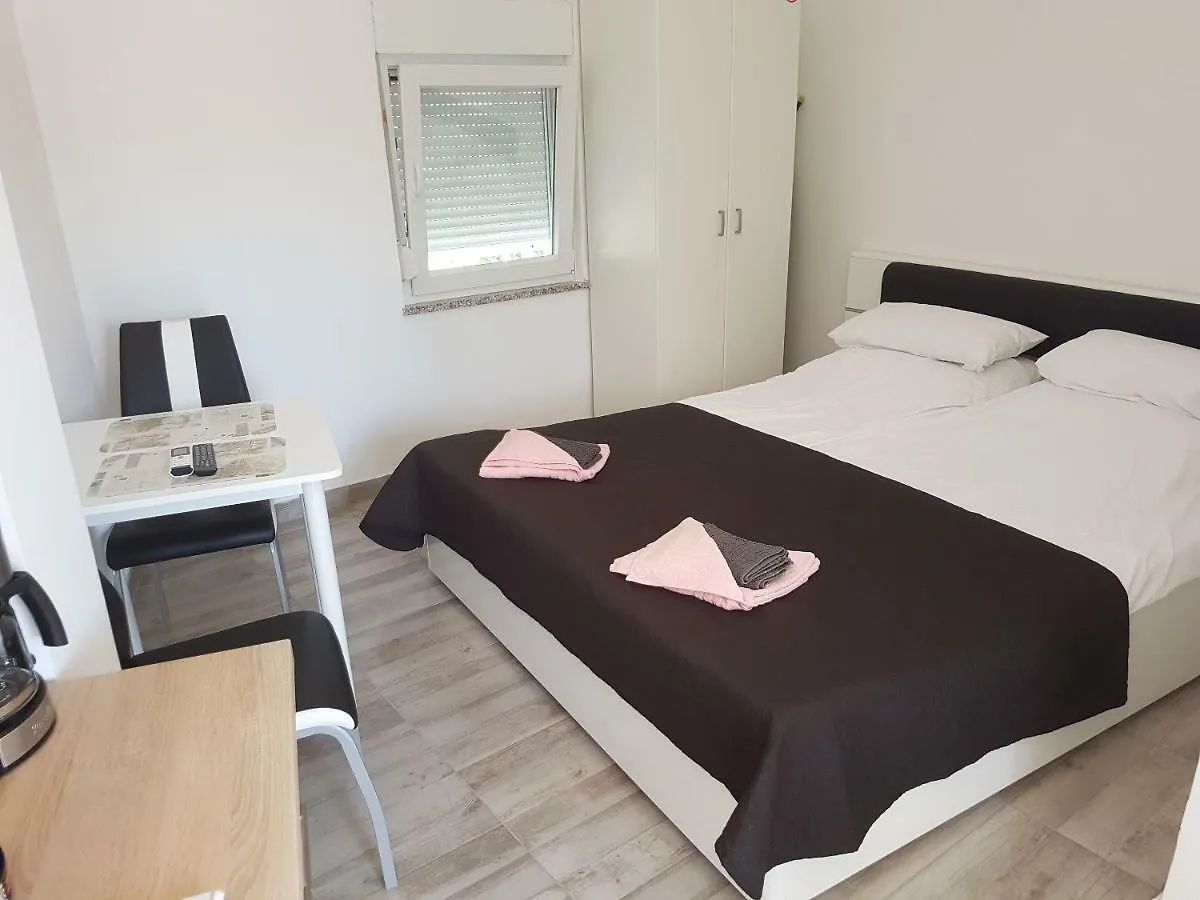 Apartments Tramontana Pag Island 0*, Pag Town